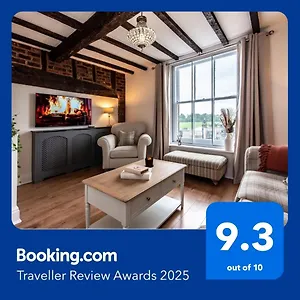 https://chester-racecourse-townhouse-23-black-friars.hotelsin-chester.com