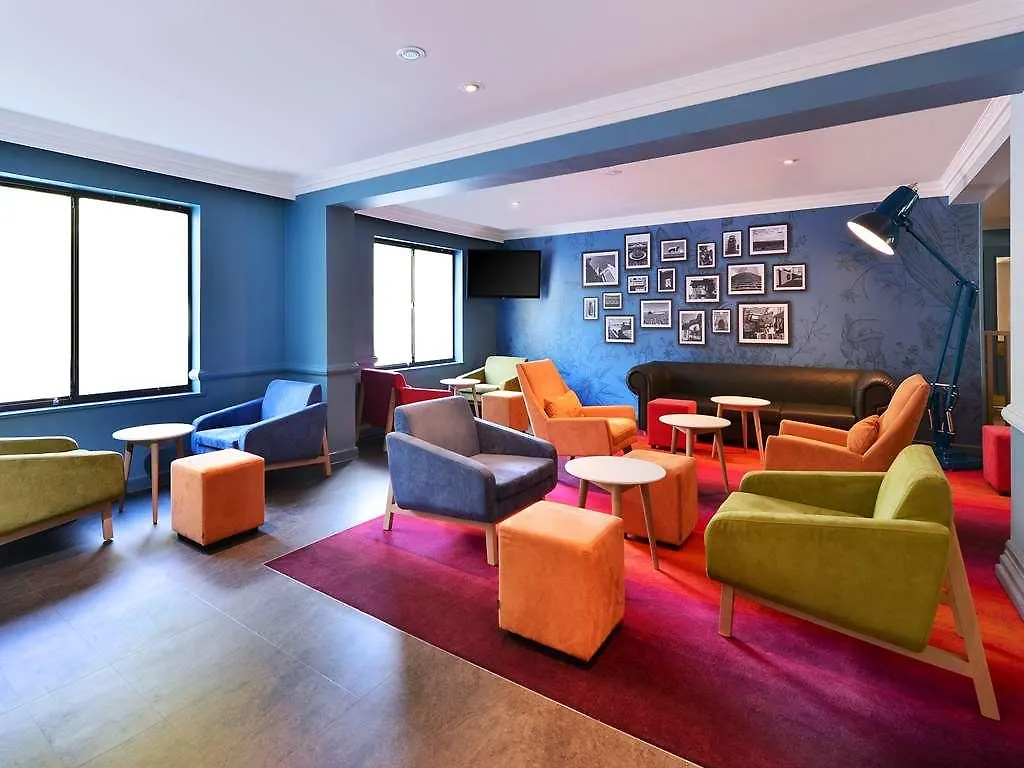 Travelodge Bath Waterside 2*,  Reino Unido