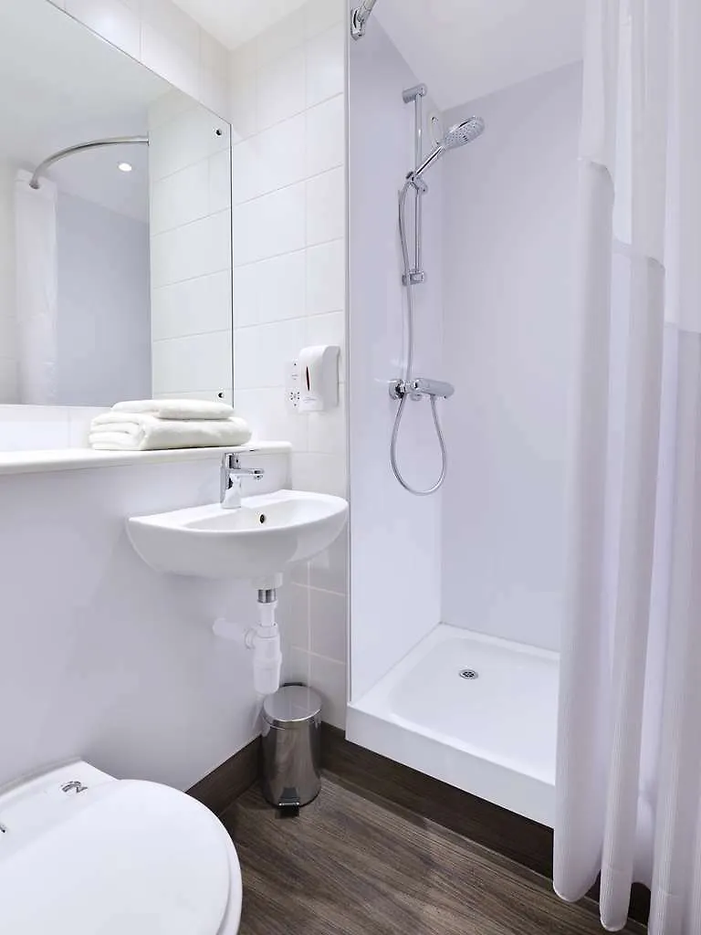 Hotel Travelodge Bath Waterside