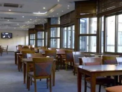 Travelodge Bath Waterside 2*,  Reino Unido