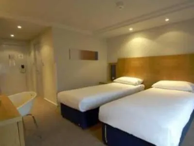 ** Hotel Travelodge Bath Waterside Reino Unido